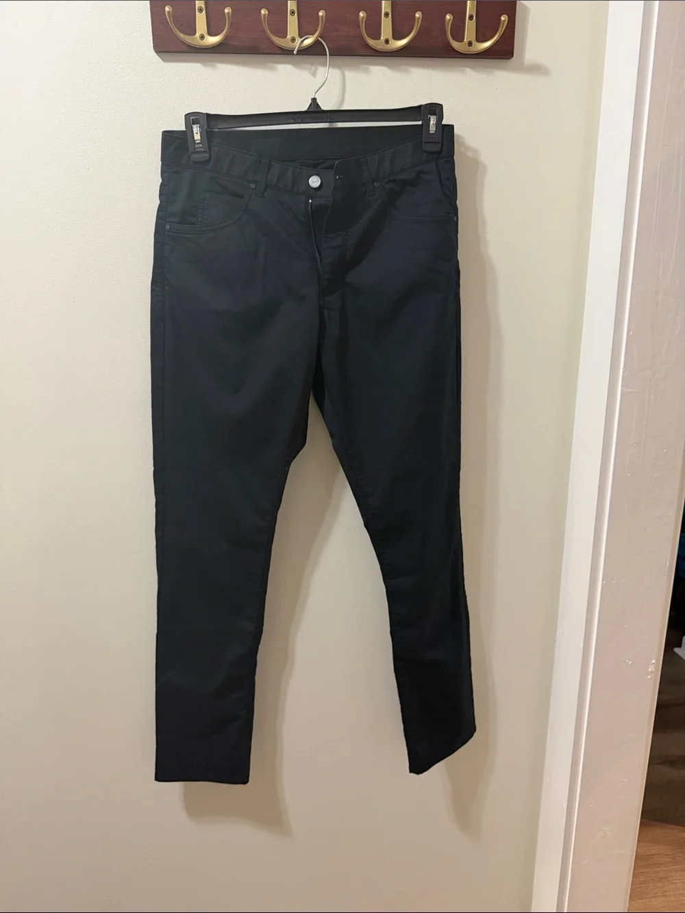 Nike Men’s Black Straight-Leg Pants Size 30/32